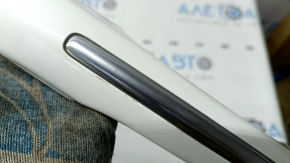 Ford Explorer 2020-23 keyless outer front left door handle with matte chrome molding, Platinum. Scratches.