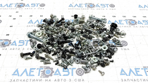Incomplete interior hardware for Toyota Sienna 21-24