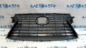 The upper radiator grille of the Lexus RX350 RX450h 16-19 has a broken mount.