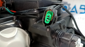 Nissan Rogue 17-20 halogen left front headlight with mount, scratched