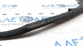Toyota Sienna 21-24 front bumper lip structure, worn