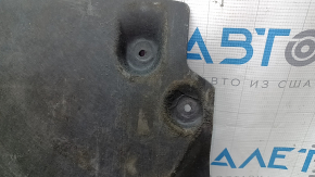 The front engine guard of the BMW 3 G20 19-24 RWD is worn out.