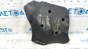 The rear right control arm cover under the spring of the BMW 3 G20 19-24 is worn and dented.