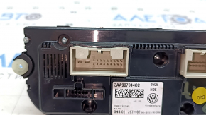 VW Tiguan 09-15 auto climate control with heated seats