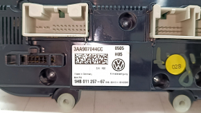 VW Tiguan 09-15 auto climate control with heated seats