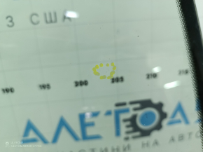 Porsche Macan 15-18 windshield with rain sensor, chips, sand, cracks in the mount