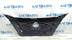 2021-23 Nissan Rogue grille without camera, US built, scratches
