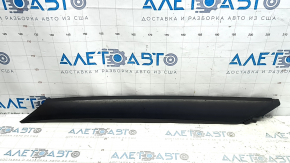 Right front pillar molding for Nissan Rogue 21-24 is worn.
