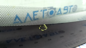 VW Tiguan 2009-2018 windshield, air along the edge, sand