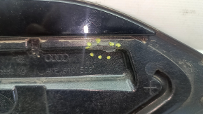 Right charging port plug for Audi E-Tron 19-23 cracked, broken fastener