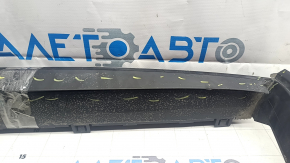 The upper radiator duct of the Audi E-Tron 19-23 has a broken part of the housing, cracked