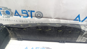 The upper radiator duct of the Audi E-Tron 19-23 has a broken part of the housing, cracked