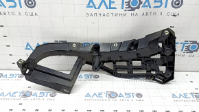 Right rear bumper mount for Porsche Macan 15-23, crack in mount