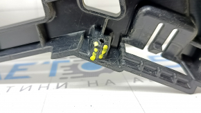 Right rear bumper mount for Porsche Macan 15-23, crack in mount