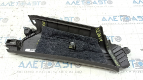 Porsche Macan 15-18 right rear window trim, front gray, achatgrau, scratch, crack in the mount