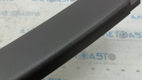 Porsche Macan 15-18 right rear window trim, front gray, achatgrau, scratch, crack in the mount