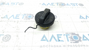 The fuel filler cap on a Toyota Sienna 21-25 has a broken fastener.