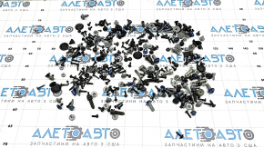 Incomplete set of Porsche Macan 15-25 interior hardware