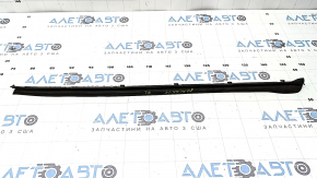 Lower rear left door seal for Porsche Macan 15-24, broken fasteners