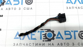 The right outer headlight connector for the Porsche Macan 15-18