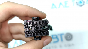 The right outer headlight connector for the Porsche Macan 15-18