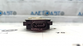 Lower radiator deflector motor for the Audi E-Tron 19-23