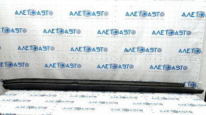 Right threshold for Porsche Macan 15-24 structure, scratches