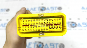 A chip for the SRS airbag module of the Porsche Macan 15-25