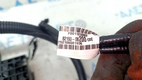 2nd row rear left seat guide, internal, electric, Toyota Sienna 21-25