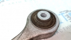 Upper front right control arm of a Porsche Macan 15-24, front, cracked silent block