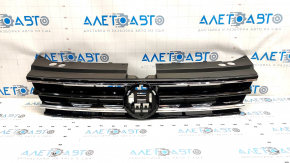 Radiator grille VW Tiguan 18-21 without emblem, 2 chrome and 1 black stripes