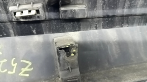 Lower front left door trim for Nissan Murano z52 15-24 scratches, sand on chrome, broken fastener