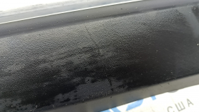 Lower front left door trim for Nissan Murano z52 15-24 scratches, sand on chrome, broken fastener