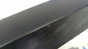 Lower front left door trim for Nissan Murano z52 15-24 scratches, sand on chrome, broken fastener
