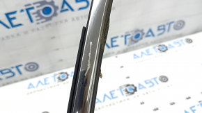 Molding door-glass center front left Nissan Murano z52 15-24 chrome, scratches