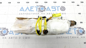 The front left seat airbag of a Toyota Prius V 12-17 has a rusty squib.