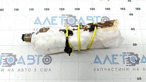 The front right seat airbag of a Toyota Prius V 12-17 has a rusty squib.