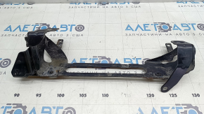 Audi E-Tron 19-23 air conditioning compressor bracket on the subframe, lower part