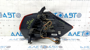 Nissan Rogue 17-20 Left Outer Fender Light Defect