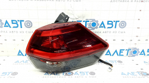Nissan Rogue 17-20 right outer fender light