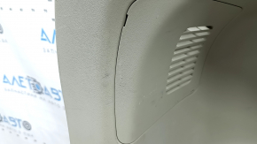 Left arch trim for Toyota Prius V 12-17 beige, scratches, needs cleaning