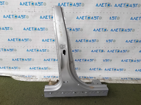 The right center pillar of a Ford Escape MK4 20-24 has been cut off.