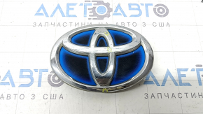 Toyota emblem badge front bumper Toyota Prius V 12-17 crack, sand
