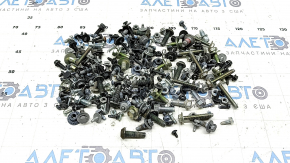 Nissan Rogue 14-20 interior hardware missing