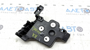 Right rear bumper mount under the headlight of a Chevrolet Equinox 18-24 Mexico built, crack in the mount