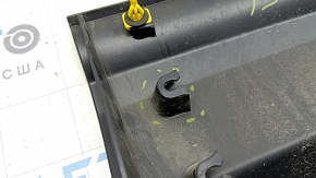 Lower front left door trim for Chevrolet Equinox 18-24, structure, broken fasteners