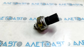 Mitsubishi Outlander 22-25 2.5 Oil Pressure Sensor