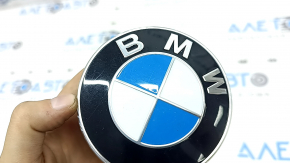 BMW X3 G01 18 trunk lid logo emblem - scratches, peeling varnish