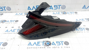 Hyundai Tucson 22-25 LED right outer fender light is worn.