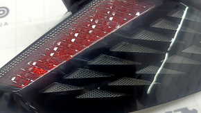 Hyundai Tucson 22-25 LED right outer fender light is worn.
